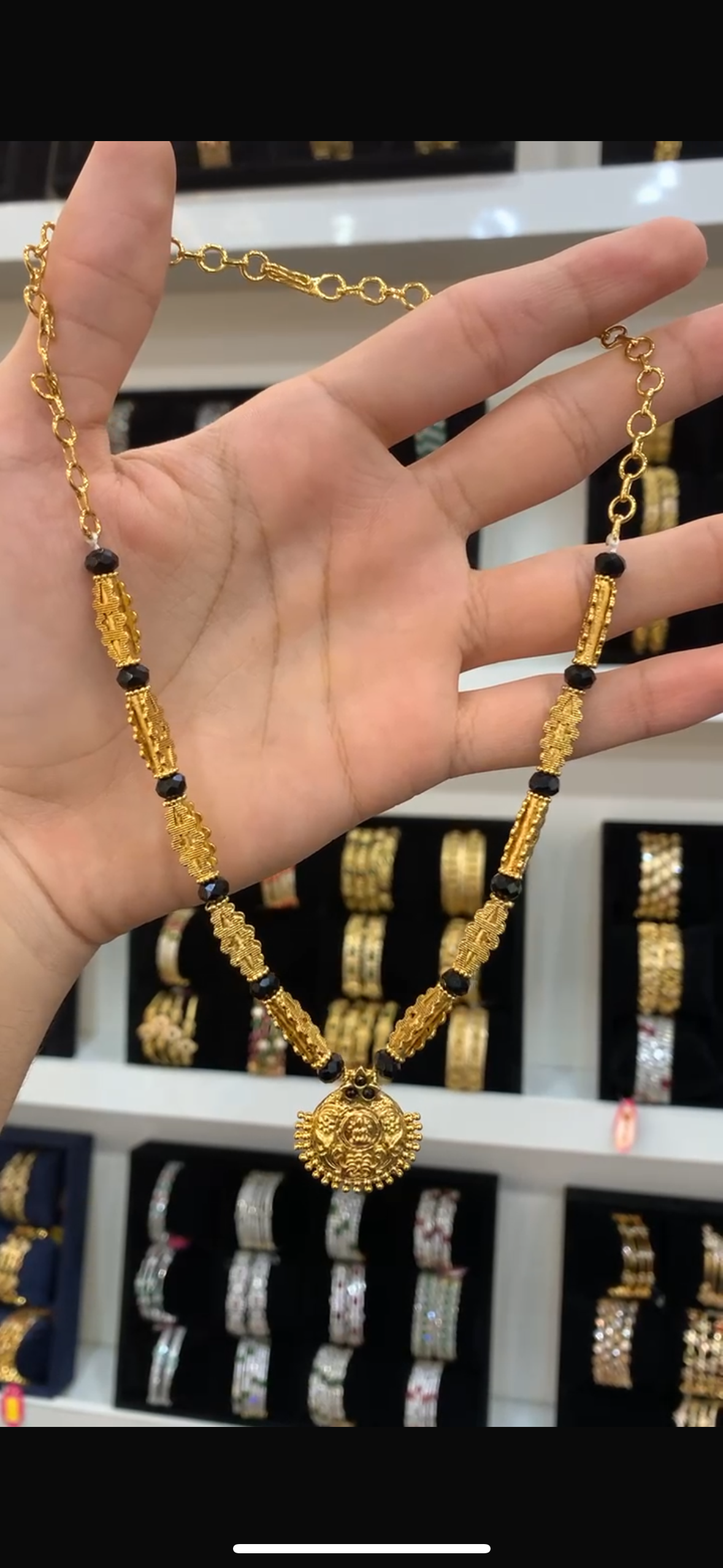 Black beads BM-54
