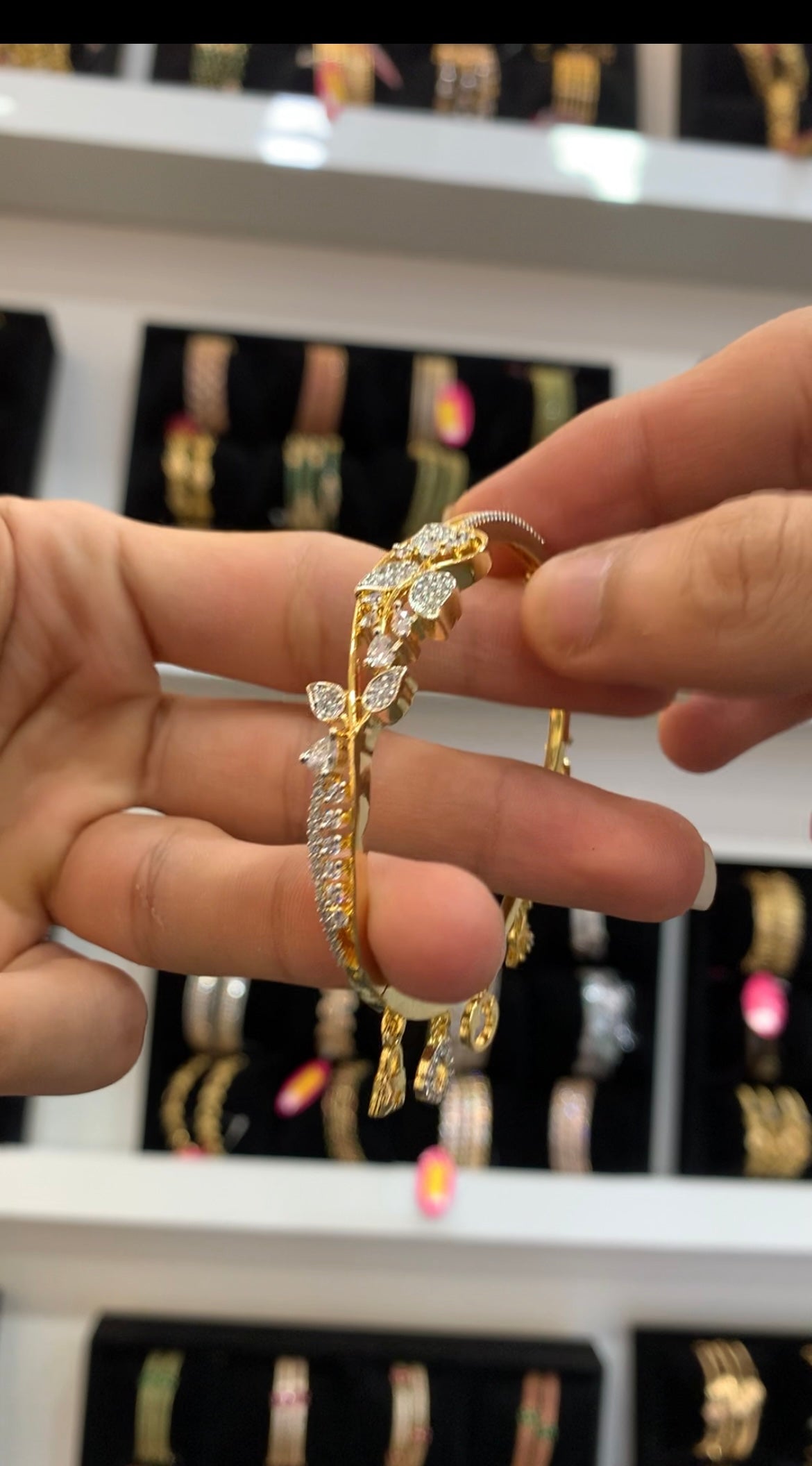 Women’s Bracelet BR-01