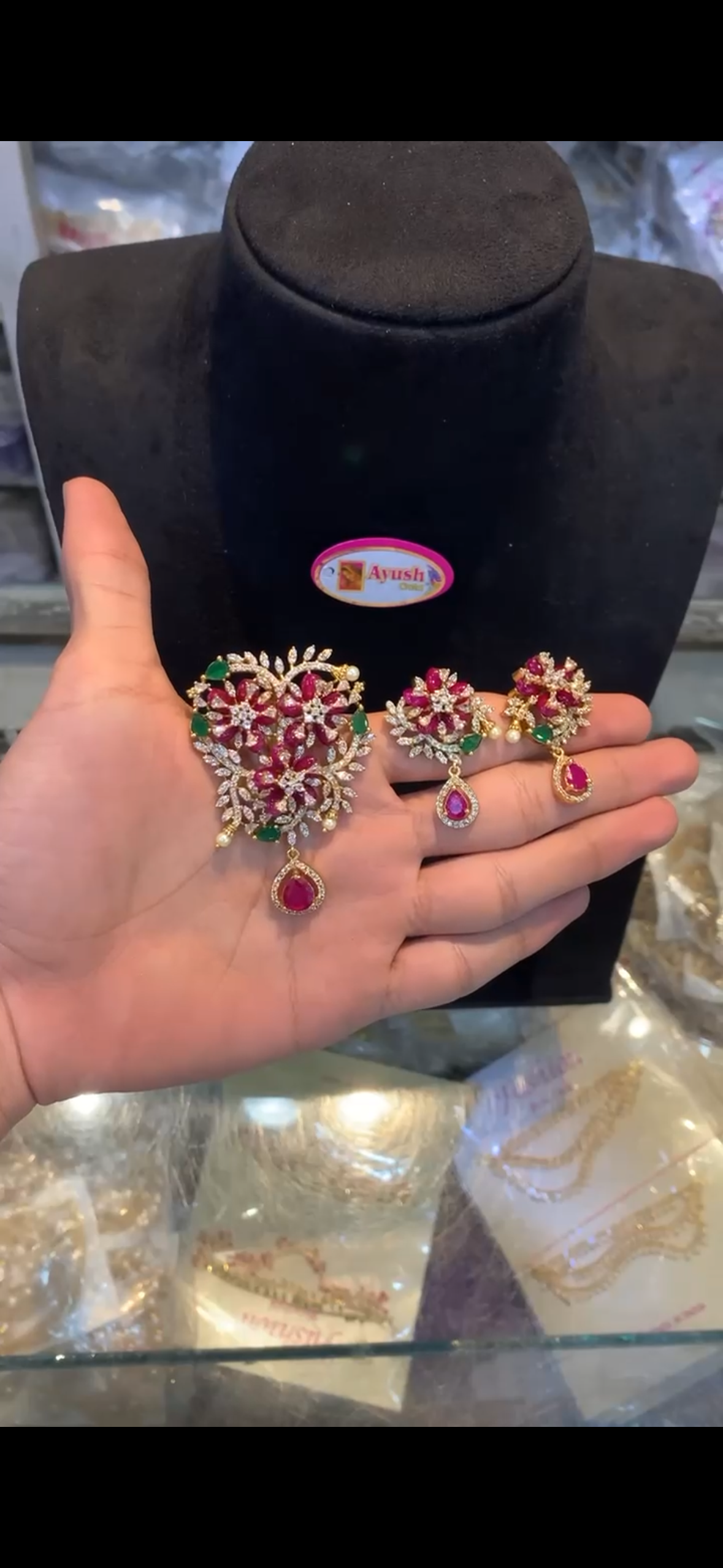 Locket & earrings LK-12