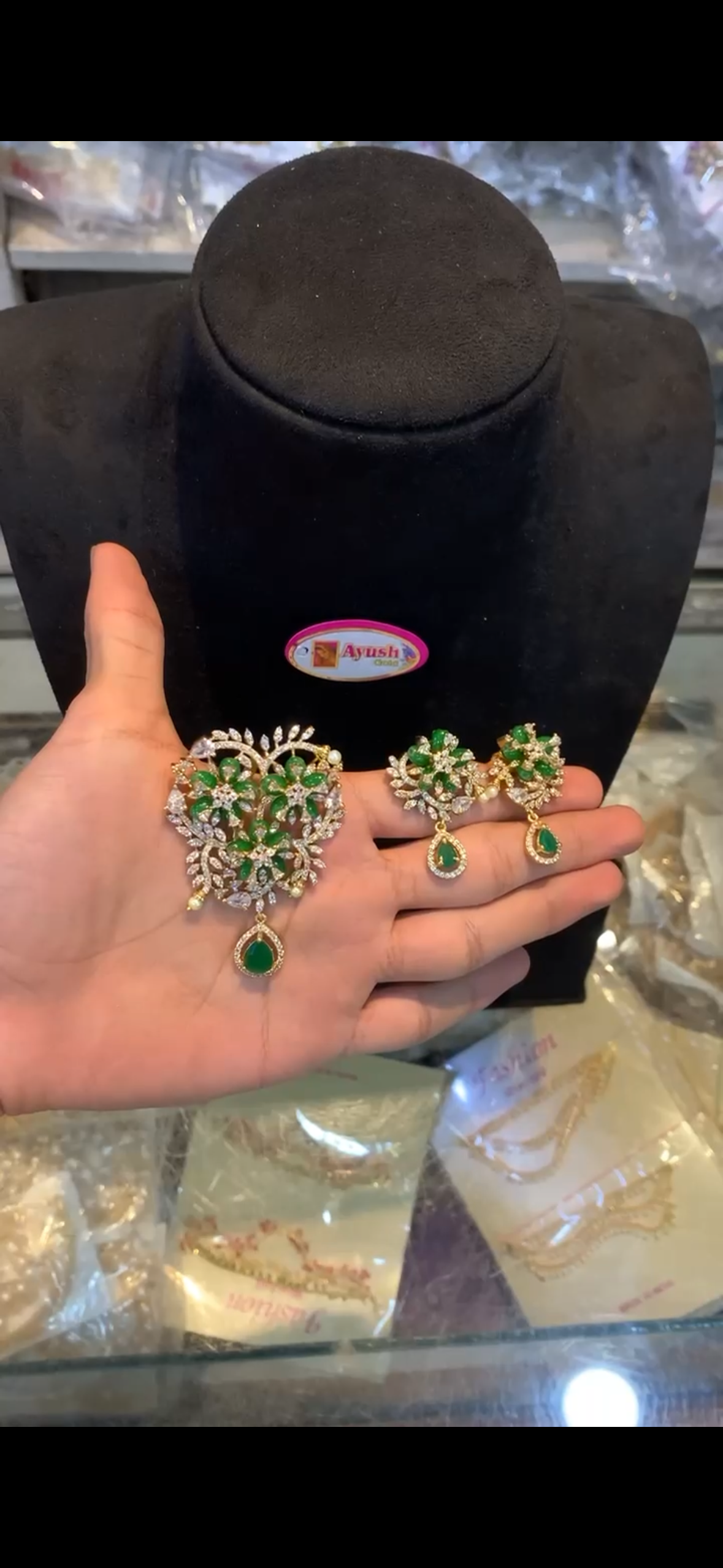 Locket & earrings LK-12