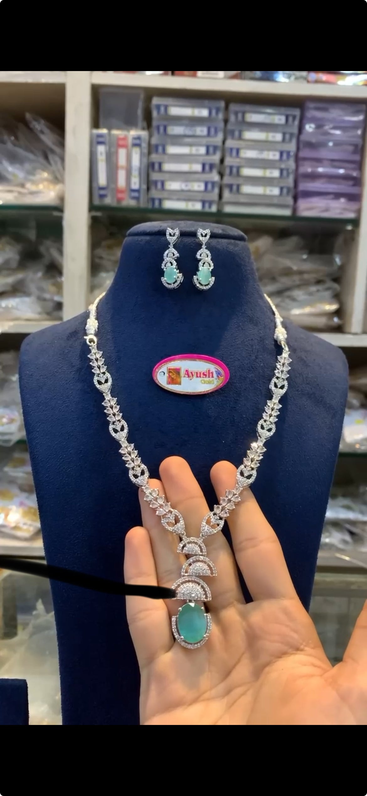 Silver finish Necklace NK-160