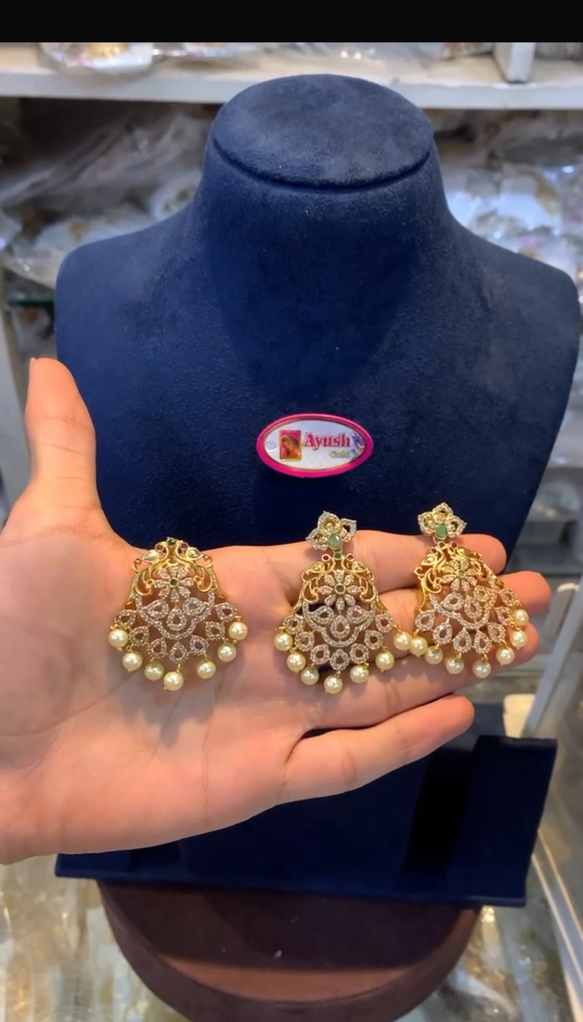 Locket earring LK-15