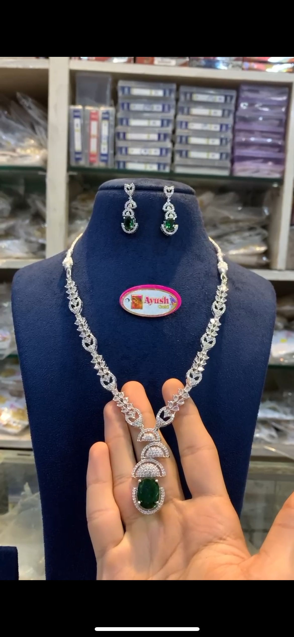 Silver finish Necklace NK-160