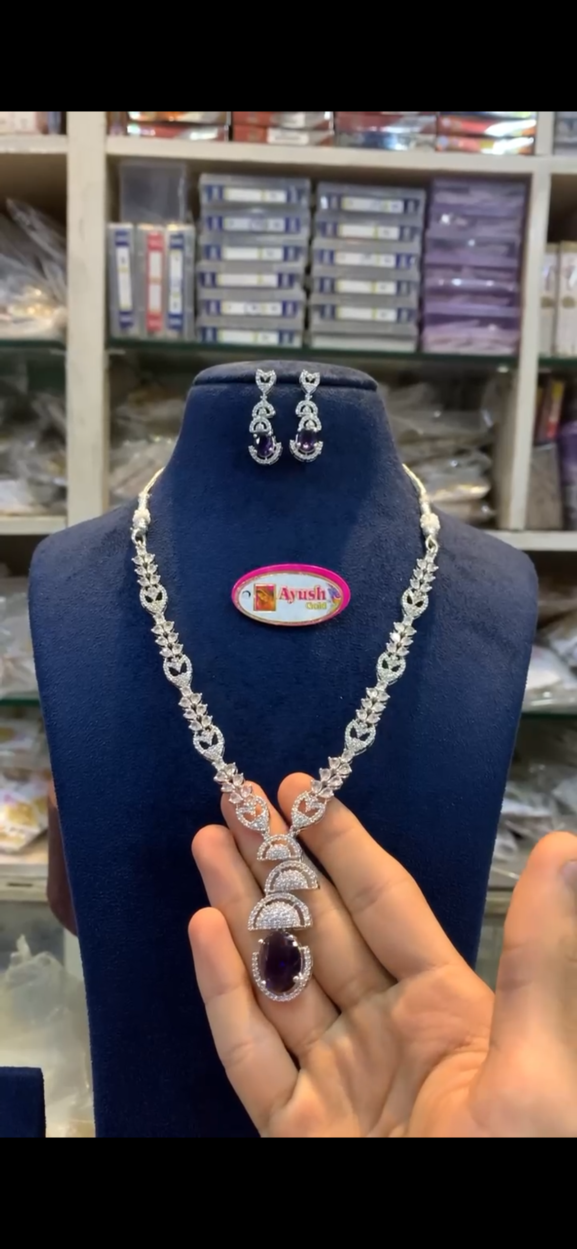 Silver finish Necklace NK-160