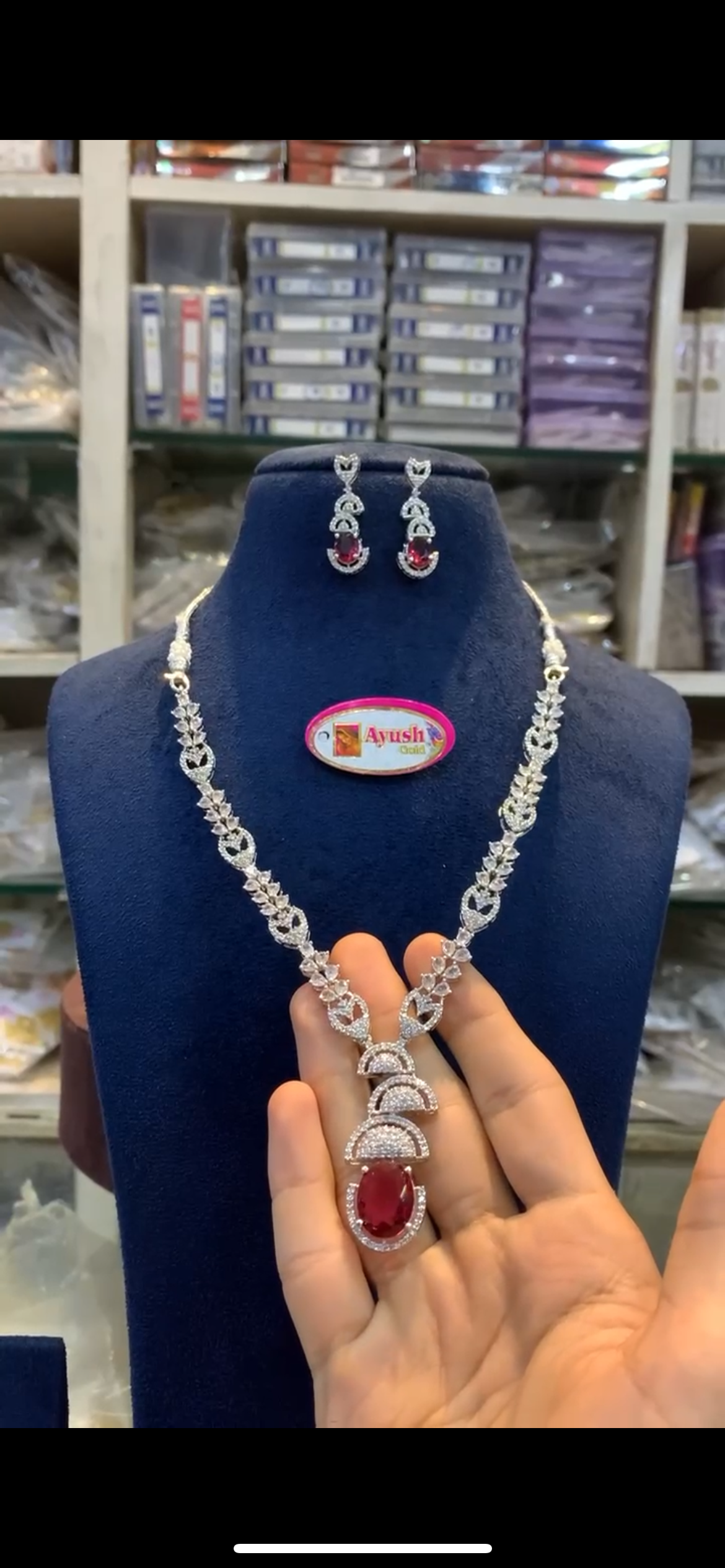 Silver finish Necklace NK-160