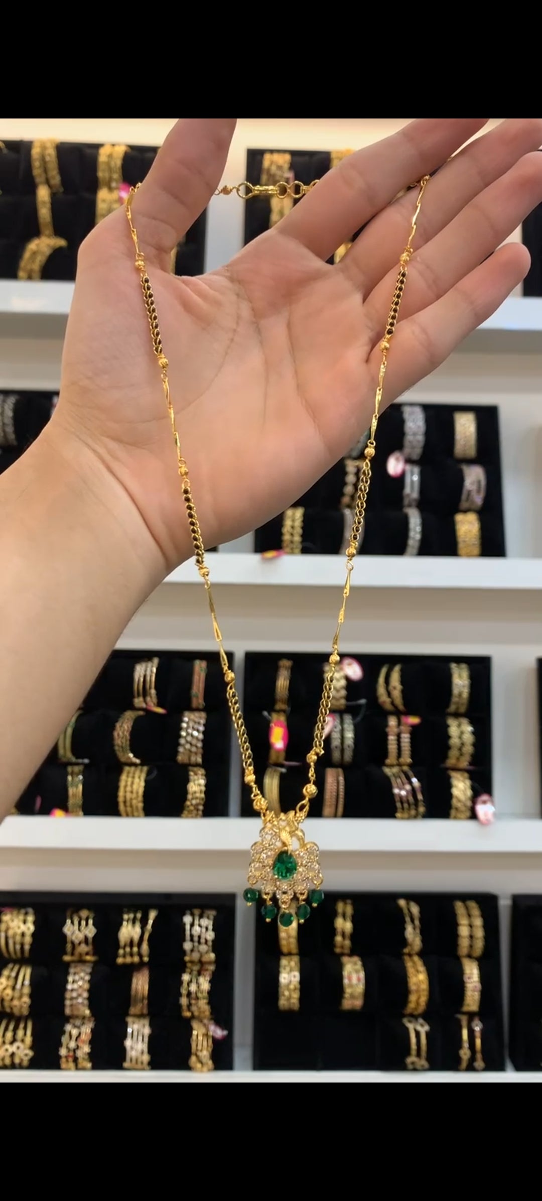 Black beads BM-69