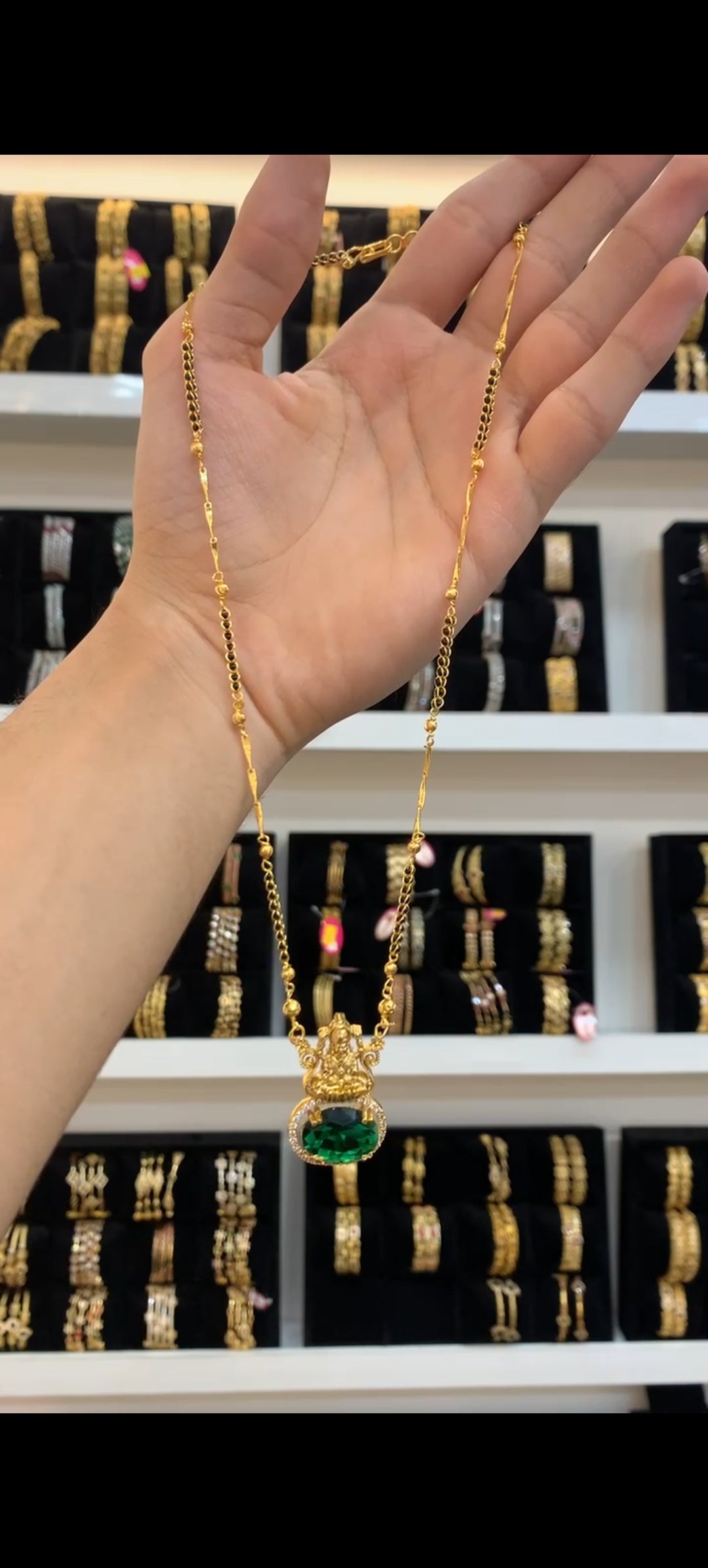 Black beads BM-68
