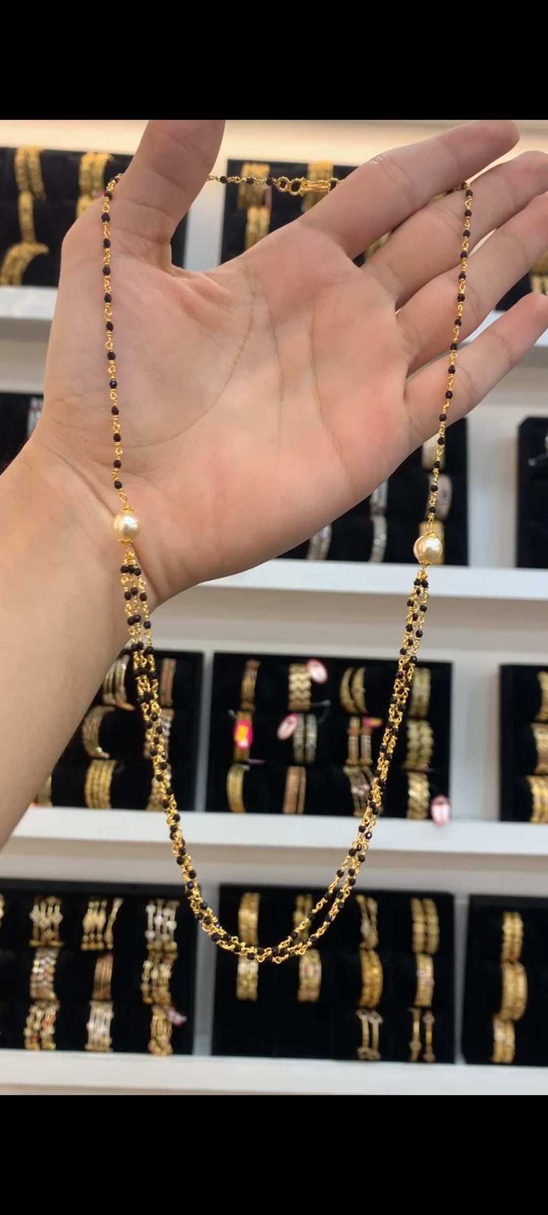 Black beads BM-67
